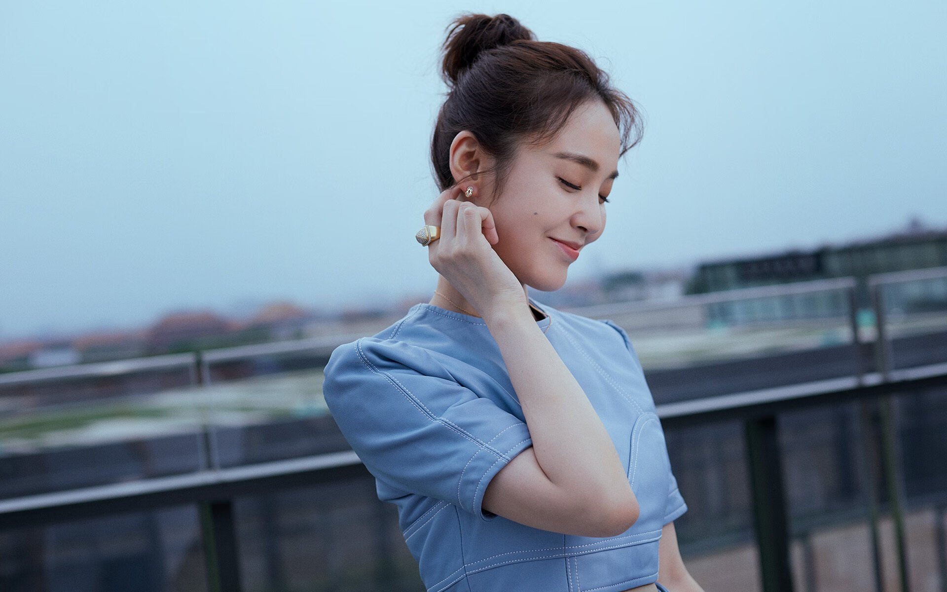 挖掘机租赁发票怎么填写（挖机租赁发票怎么做账）